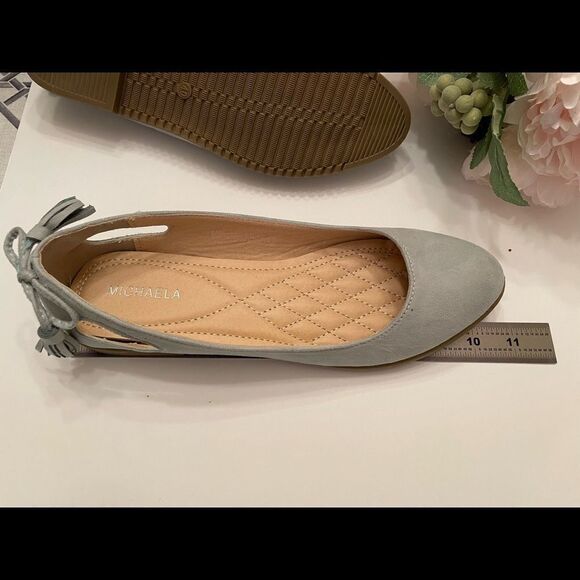 Green Suede Like Flats with Bows by Michaela Size 40 - Picture 7 of 10